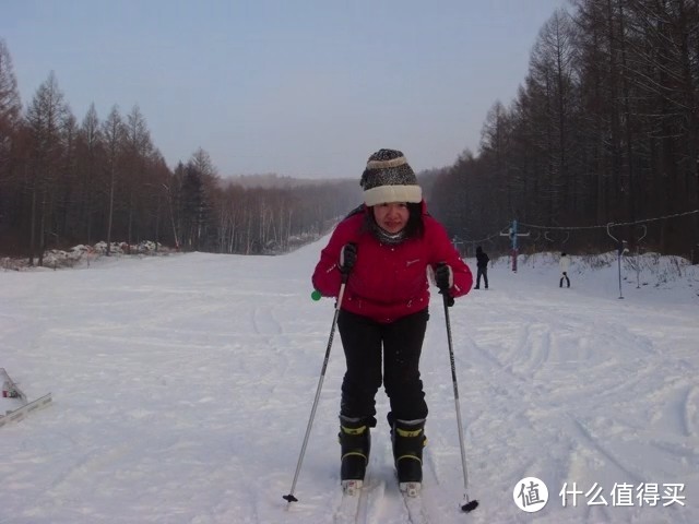 在这个滑雪的季节，和好朋友一起去滑雪吧！