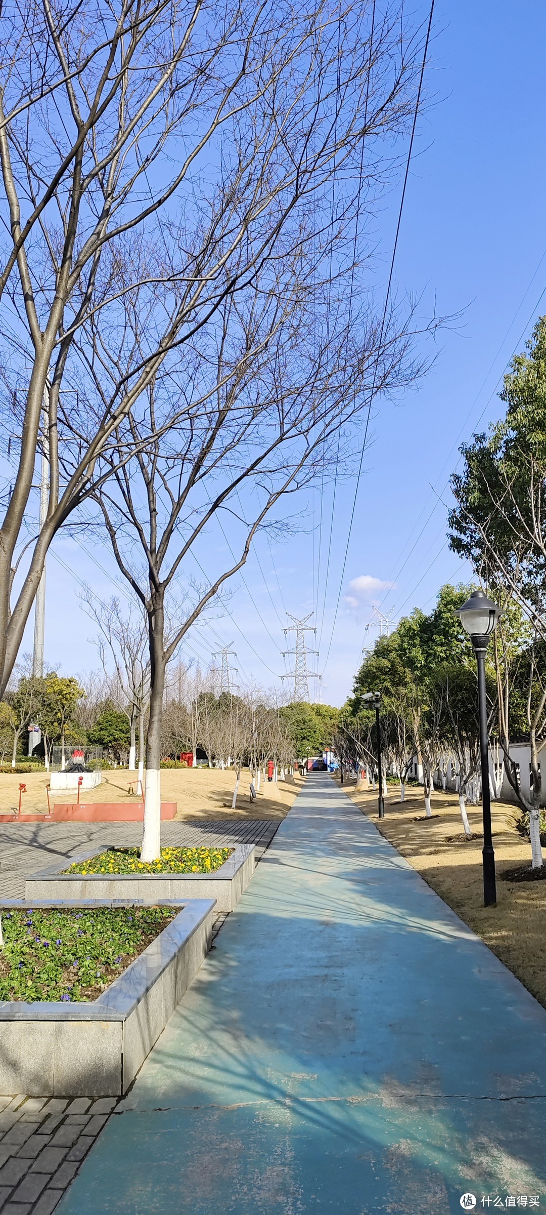 金塔公园/上海市金塔路/首个消防主题公园/位于闵行区颛桥镇北桥片区，以金塔公园为基础改造的特色游乐园