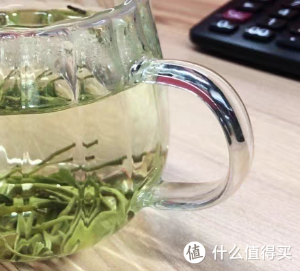 优雅玻璃花瓣杯，有着爱不释手的魅力