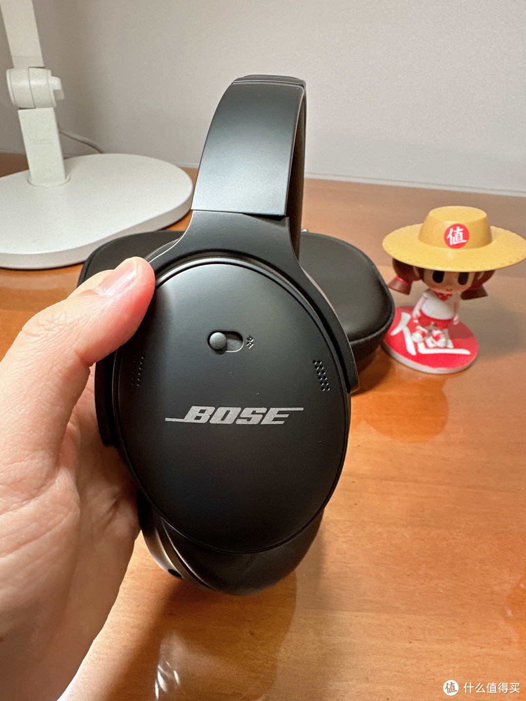 过年回老家，有BOSE QC45主动降噪耳机智能护航，任凭爆竹声声，敏感星人也能安稳睡觉