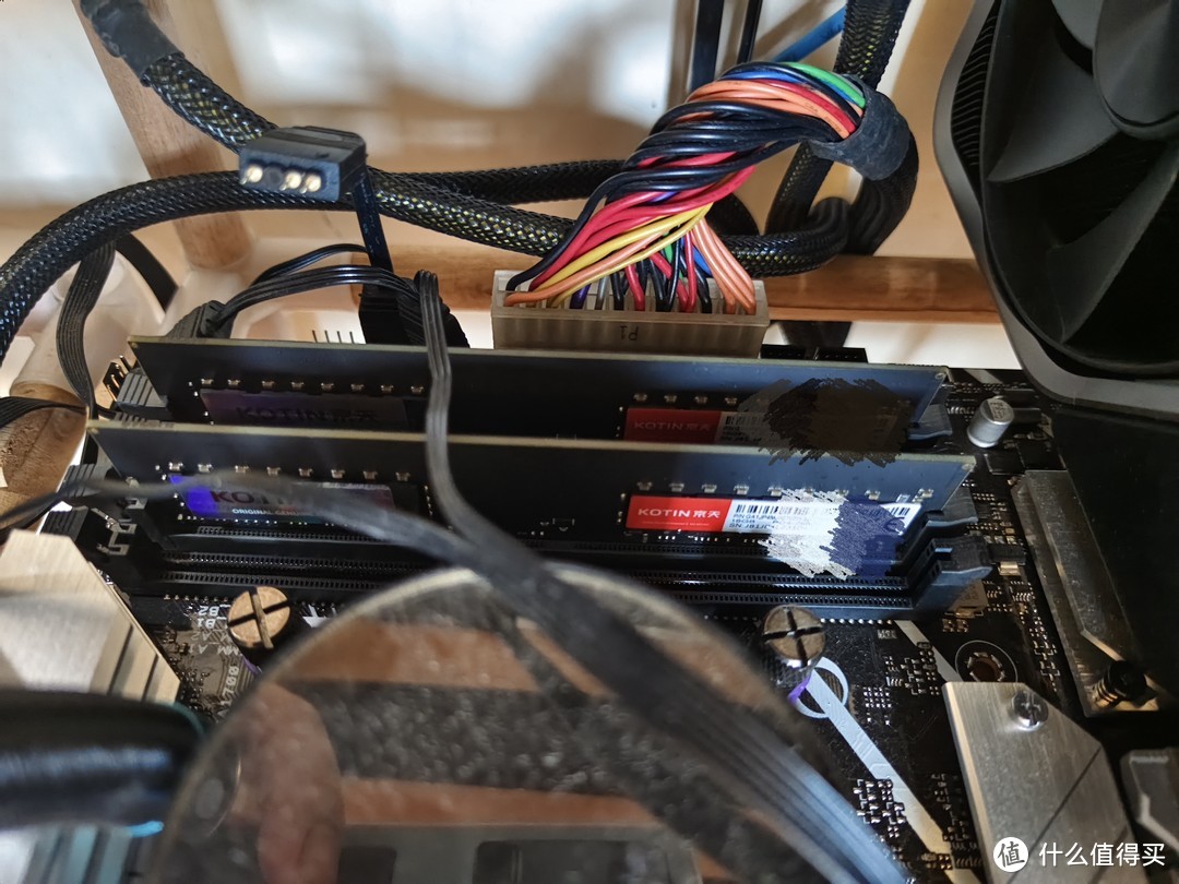 差点翻船!全站首发快速测试300元的16G*2 DDR4