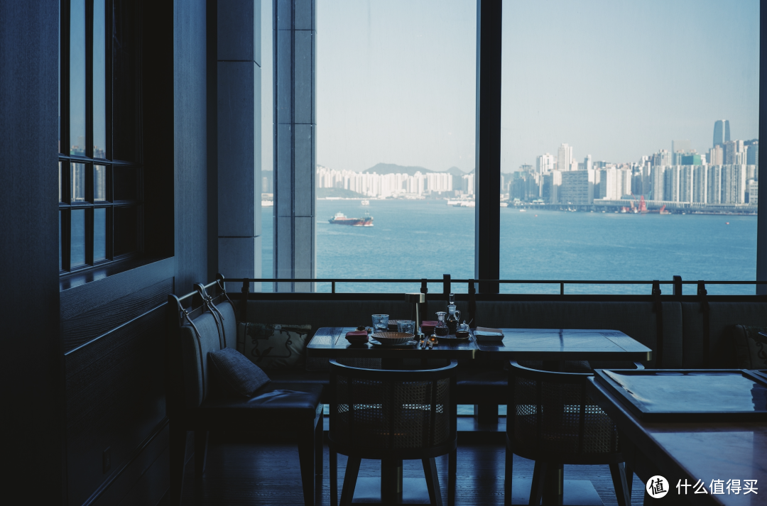 放眼整个香港地界，能有这般视野的新酒店只有她！