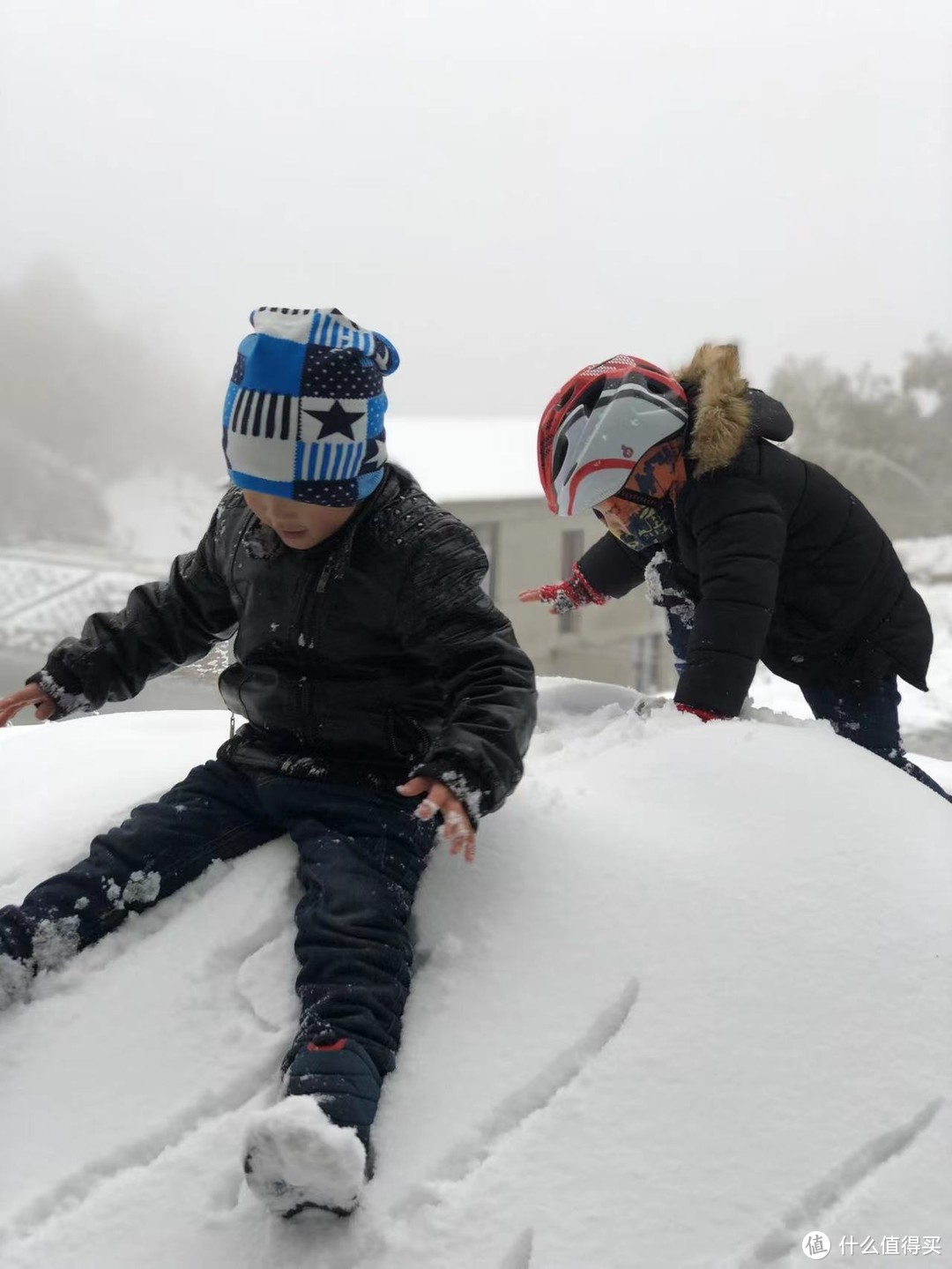 不一样的滑雪⛷️装备，孩子玩的不亦乐乎