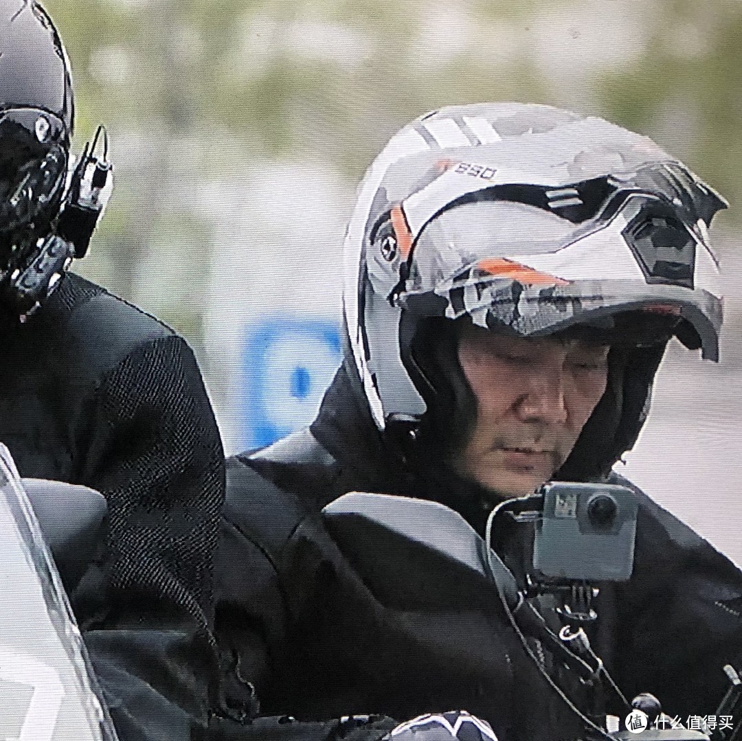 小众的FASEED法希德摩托车拉力揭面盔