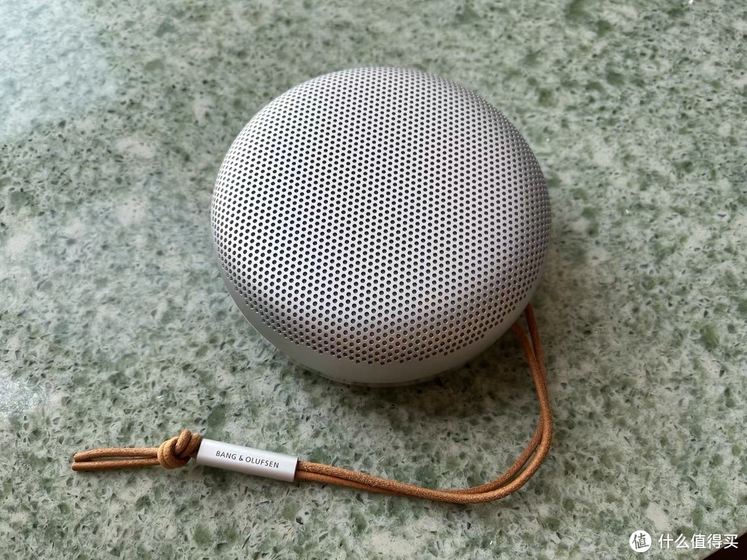 高颜值音箱推荐B&O PLAY beoplay Beosound A1Gen2