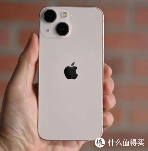 iPhone 13很香，价格实惠，性价比极高