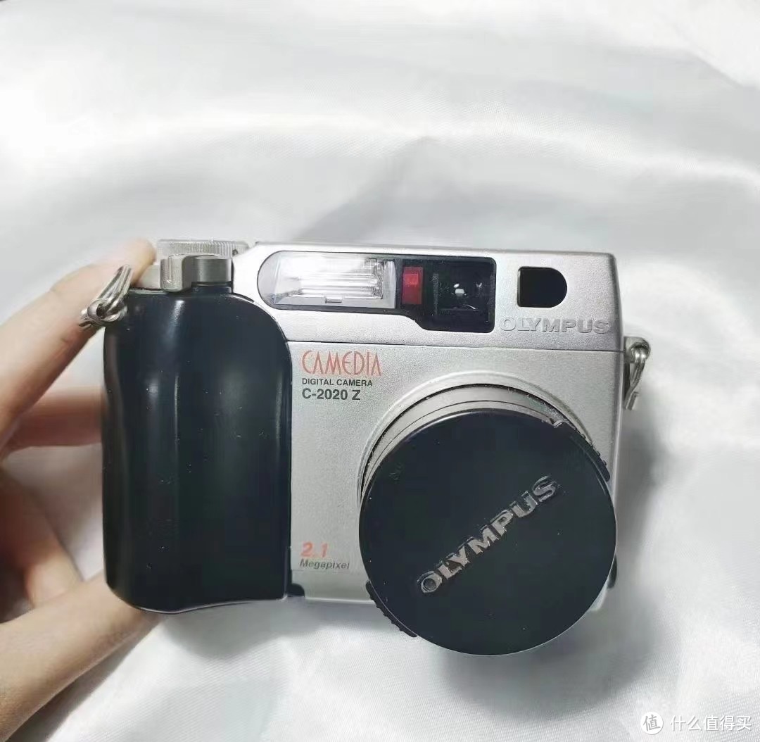 高级复古设计的OLYMPUS2020版相机，复古味十足