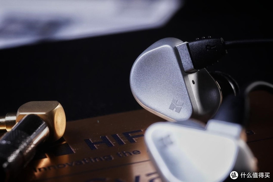 HIFIMAN Svanar耳机上手玩：闯入耳机殿堂的天鹅