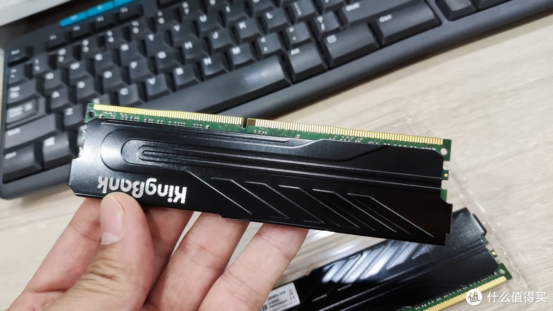 金百达（KINGBANK）32GB(16G×2)套装 DDR4 3600 台式机内存条 黑爵系列 试用小结