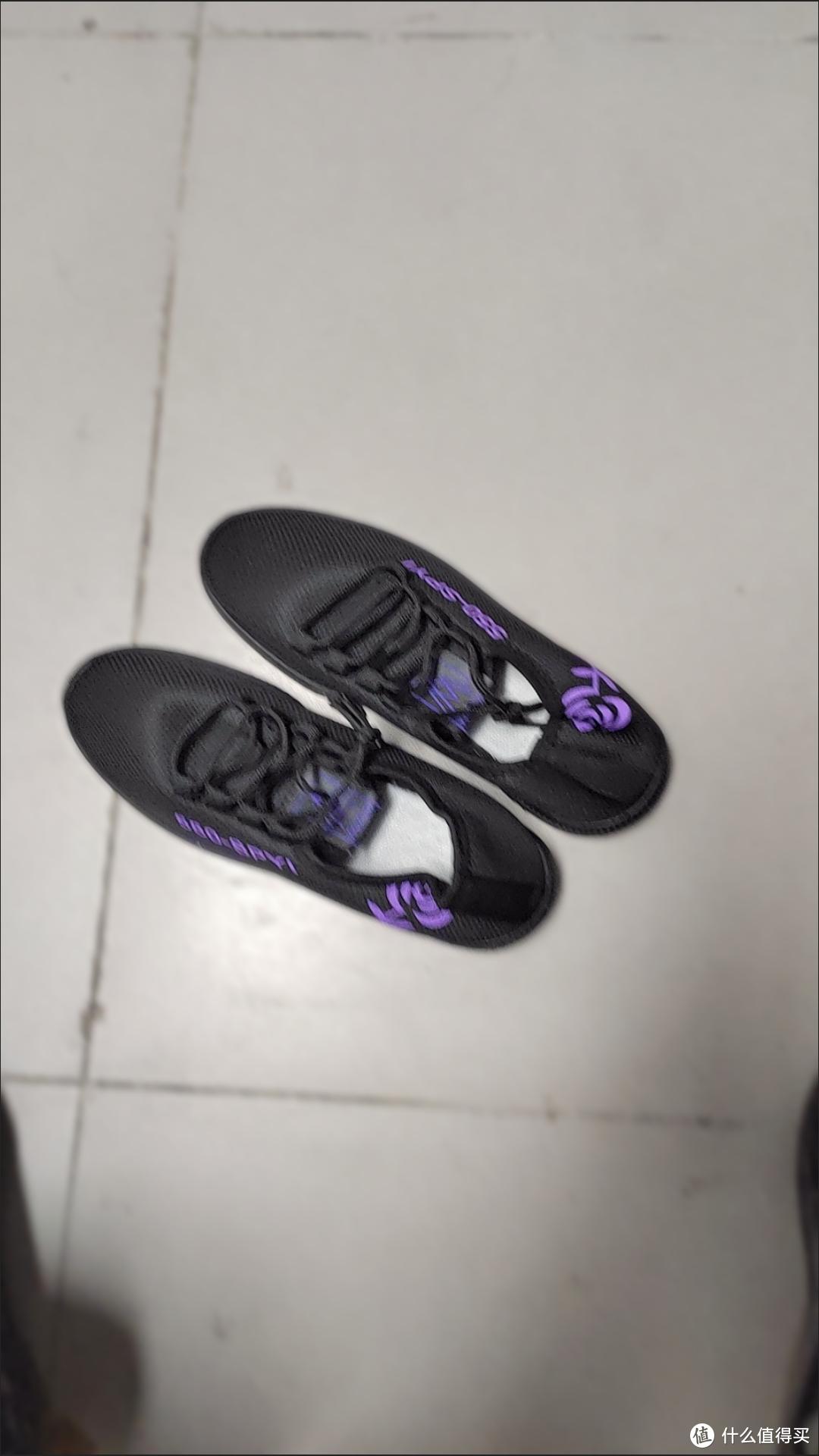 送给妈妈的老北京布鞋。