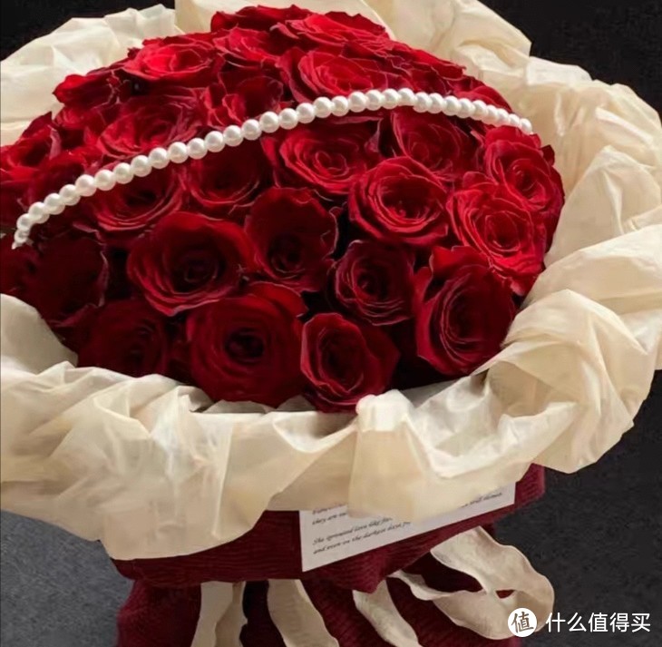 红玫瑰花束，情人节该有的仪式感