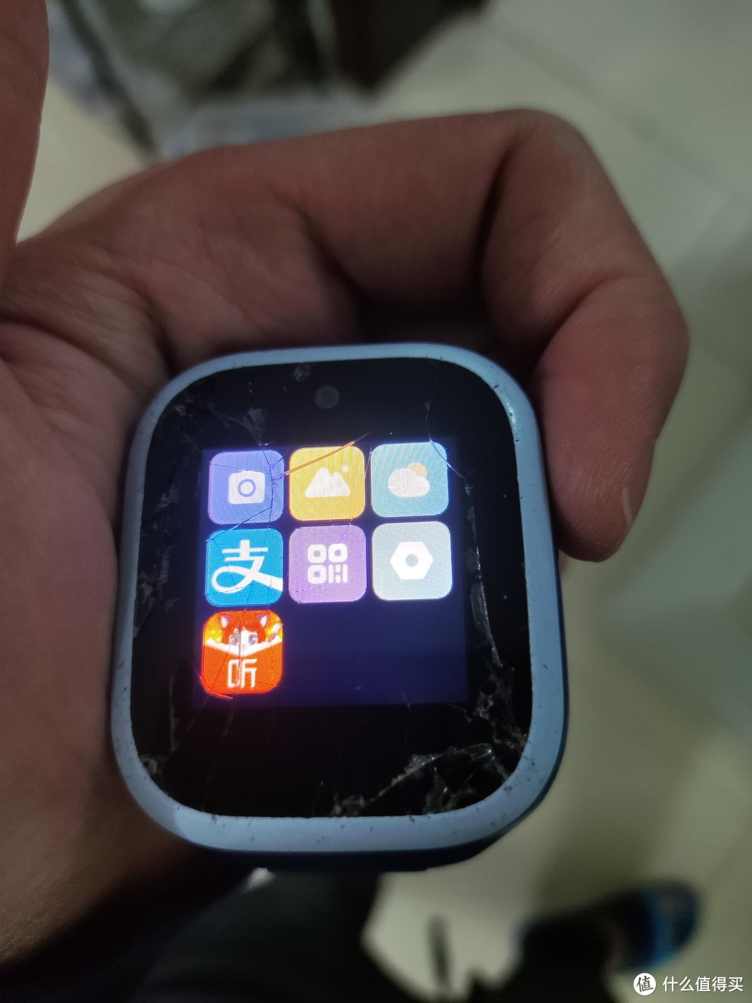 小米电话手表屏幕碎了，省省钱换个屏幕得了