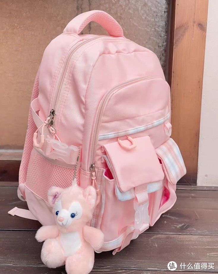粉粉嫩嫩的女童书包，开学季必备的物品