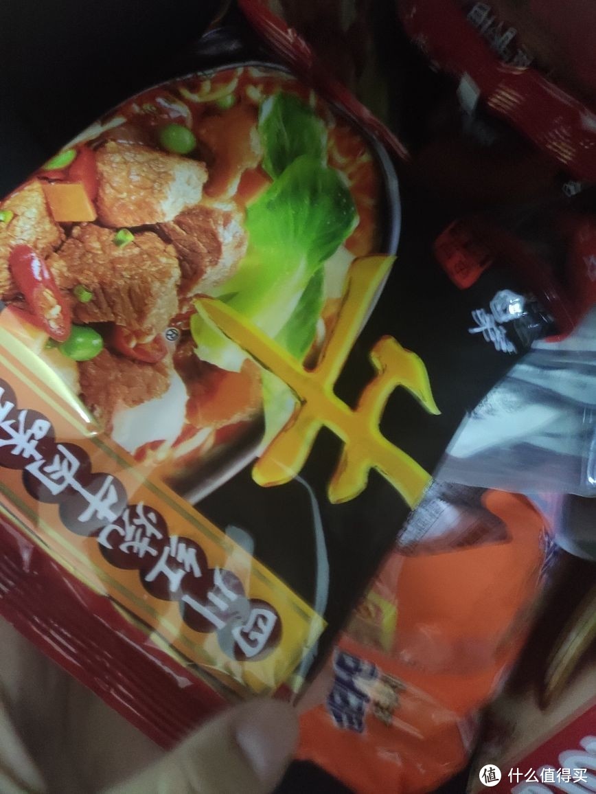 白象牌的红烧牛肉面，正宗好味道