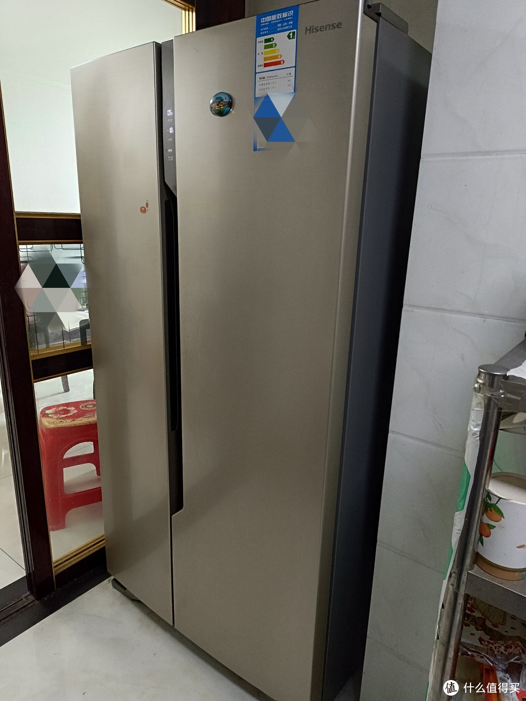 厨房常用装备，海信大冰箱。