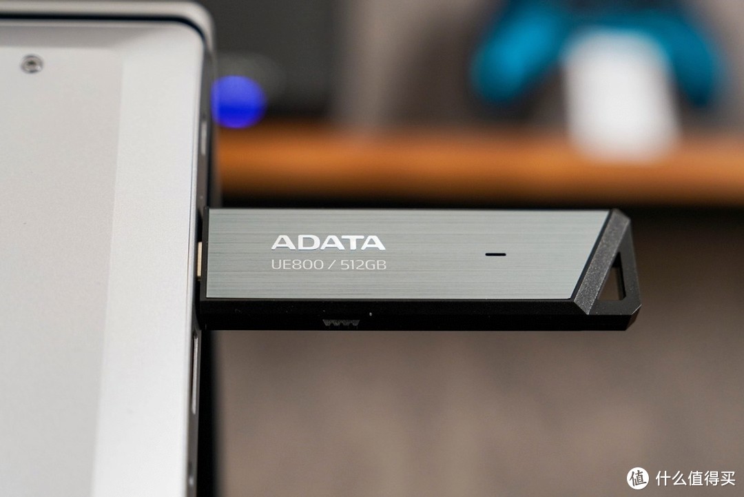优盘特大号满足高速便携存储需求，ADATA ELITE UE800入手体验感受
