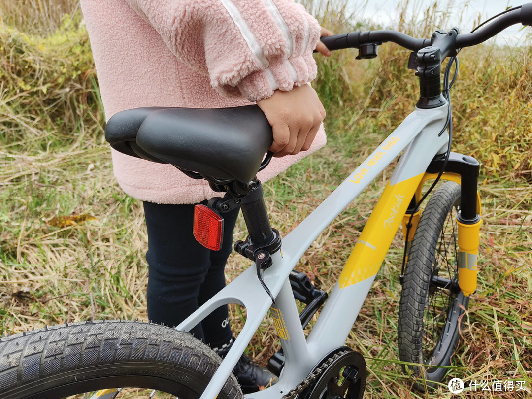 从小培养孩子的运动能力，柒小佰儿童变速山地自行车入手体验！儿童自行车推荐！