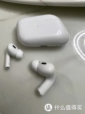 情人节礼物。对象送的苹果Apple AirPods Pro (第二代) 配MagSafe无线充电盒