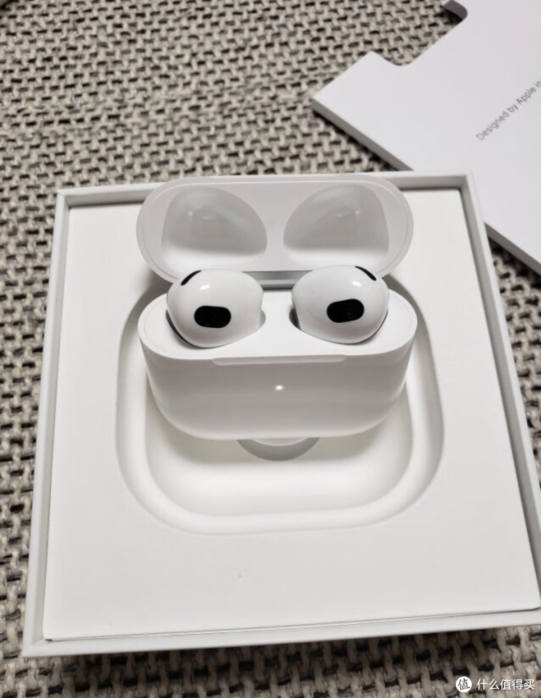 ￼￼Apple AirPods (第三代) 配闪电充电盒 无线蓝牙耳机 Apple耳机