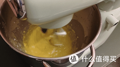 长帝小奶猪厨师机：自动发酵+一键和面，烘焙原来如此简单