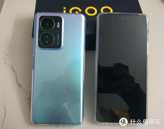 千元价位，80W闪充加持，iQOO Z6