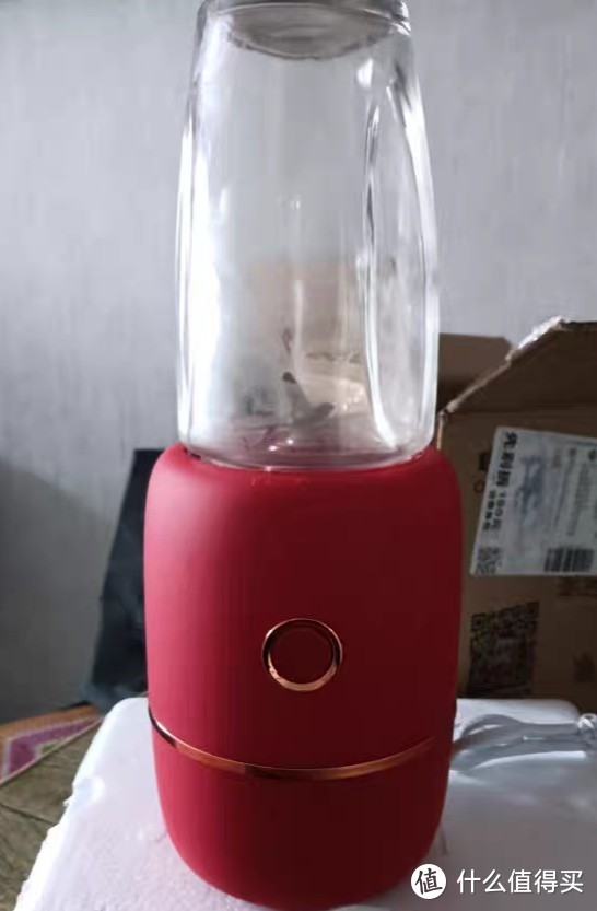非常好用的榨汁机，家中必备的小家电