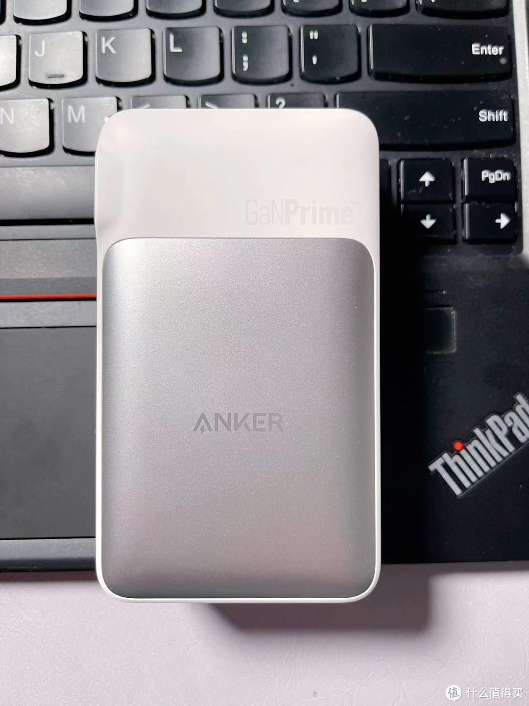 安全、智能化的充电选择：Anker 733充电宝