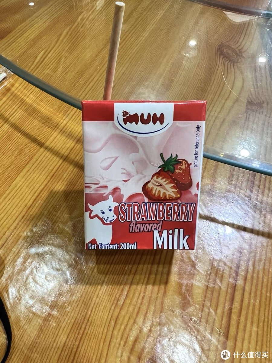 丹麦进口甘蒂牧场草莓牛奶