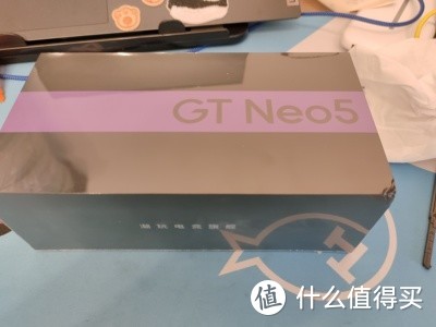 真我GT Neo5首批评价出炉，好评率98%