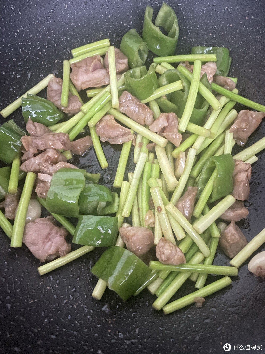 打工人每日食记8:蒜苔青椒炒丹麦猪肉+炒大白菜