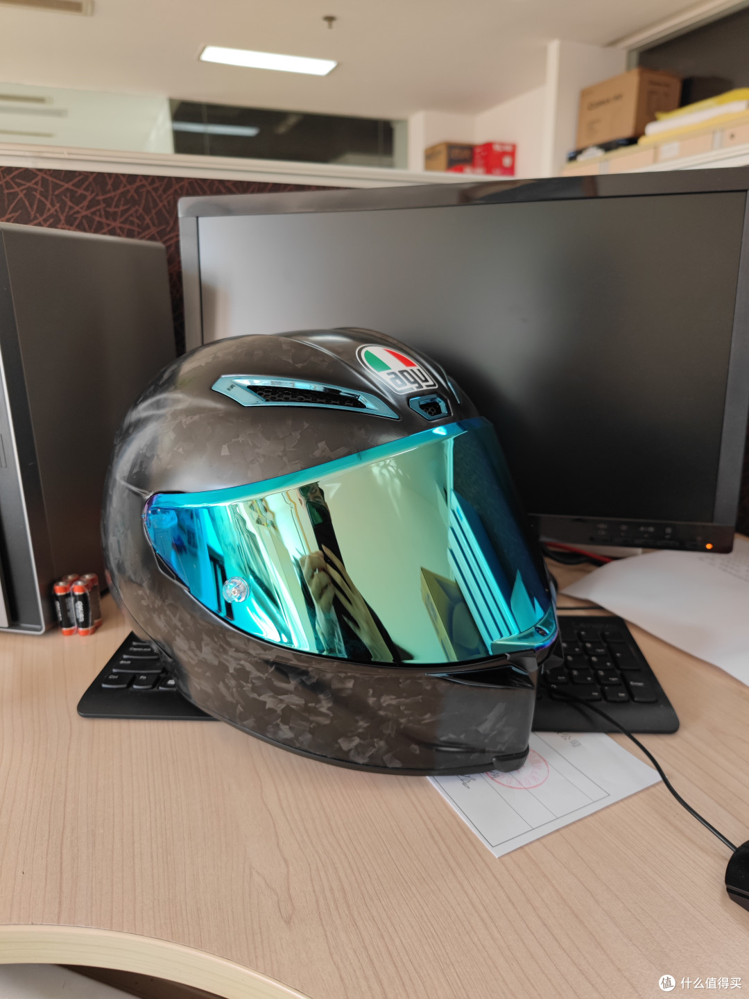 agv pista gp rr futuro 赛道竞技碳纤维头盔未来冰蓝锻造开箱_摩托车