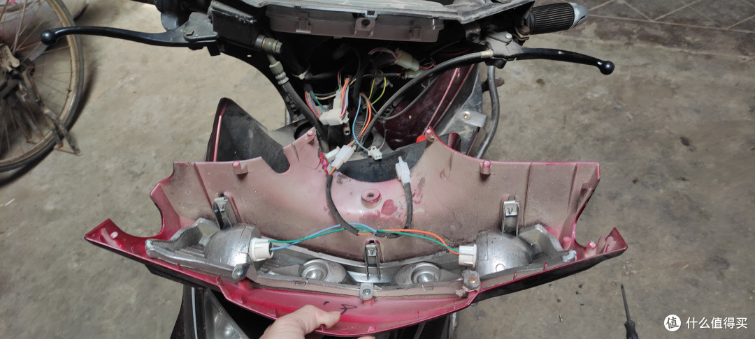自己动手更换电动车前油刹上泵_摩托车配件_什么值得买