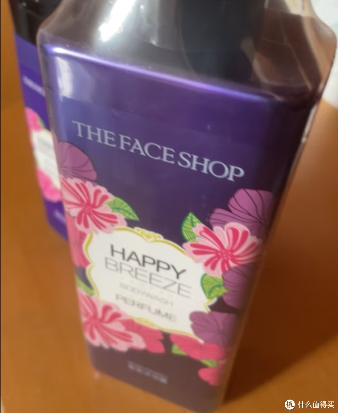 菲诗小铺（THE FACE SHOP）浪漫邂逅香氛沐浴露500ml（优雅小苍兰香）温和洁肤 留香更久