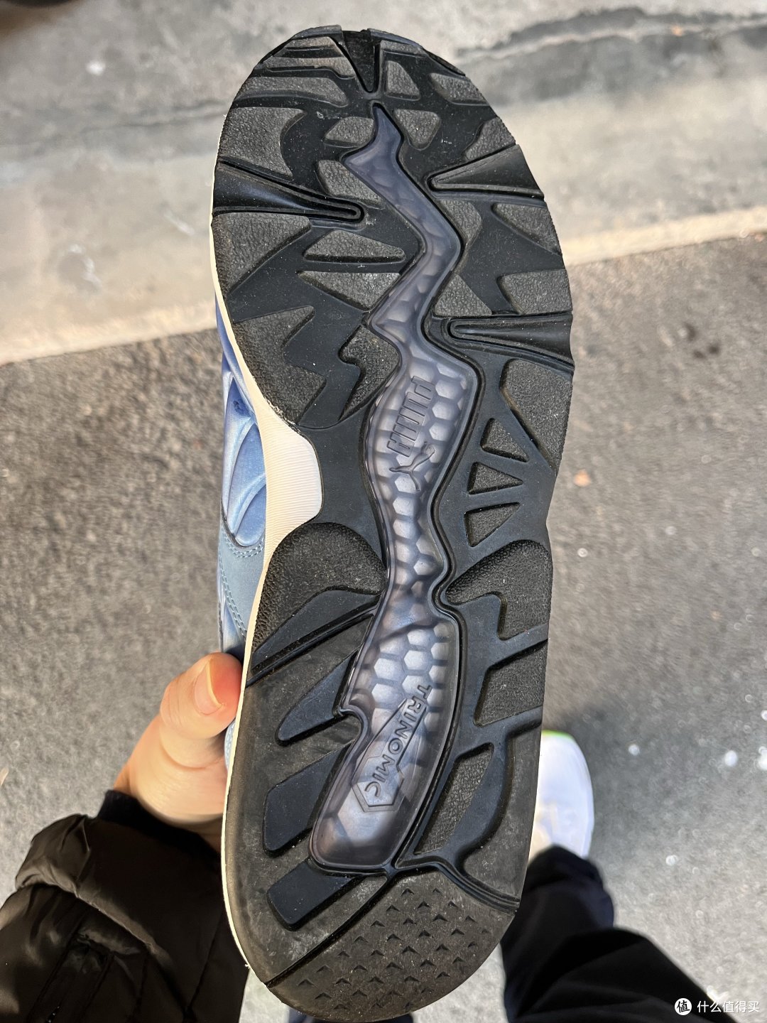 鞋底的蜂窝气垫 可圈可点