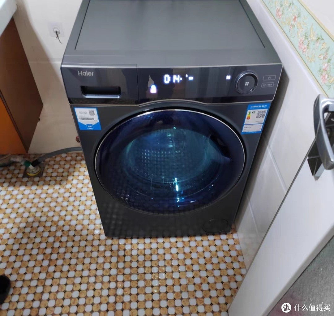 海尔10kg全自动除菌平嵌智能滚筒SL6洗衣机
