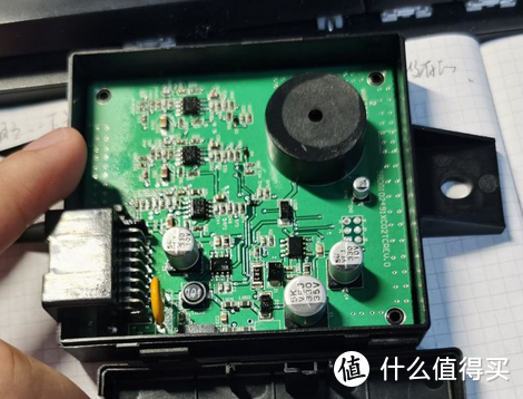 做工扎实，PCB都刷了三防漆，每路雷达通道都独立处理