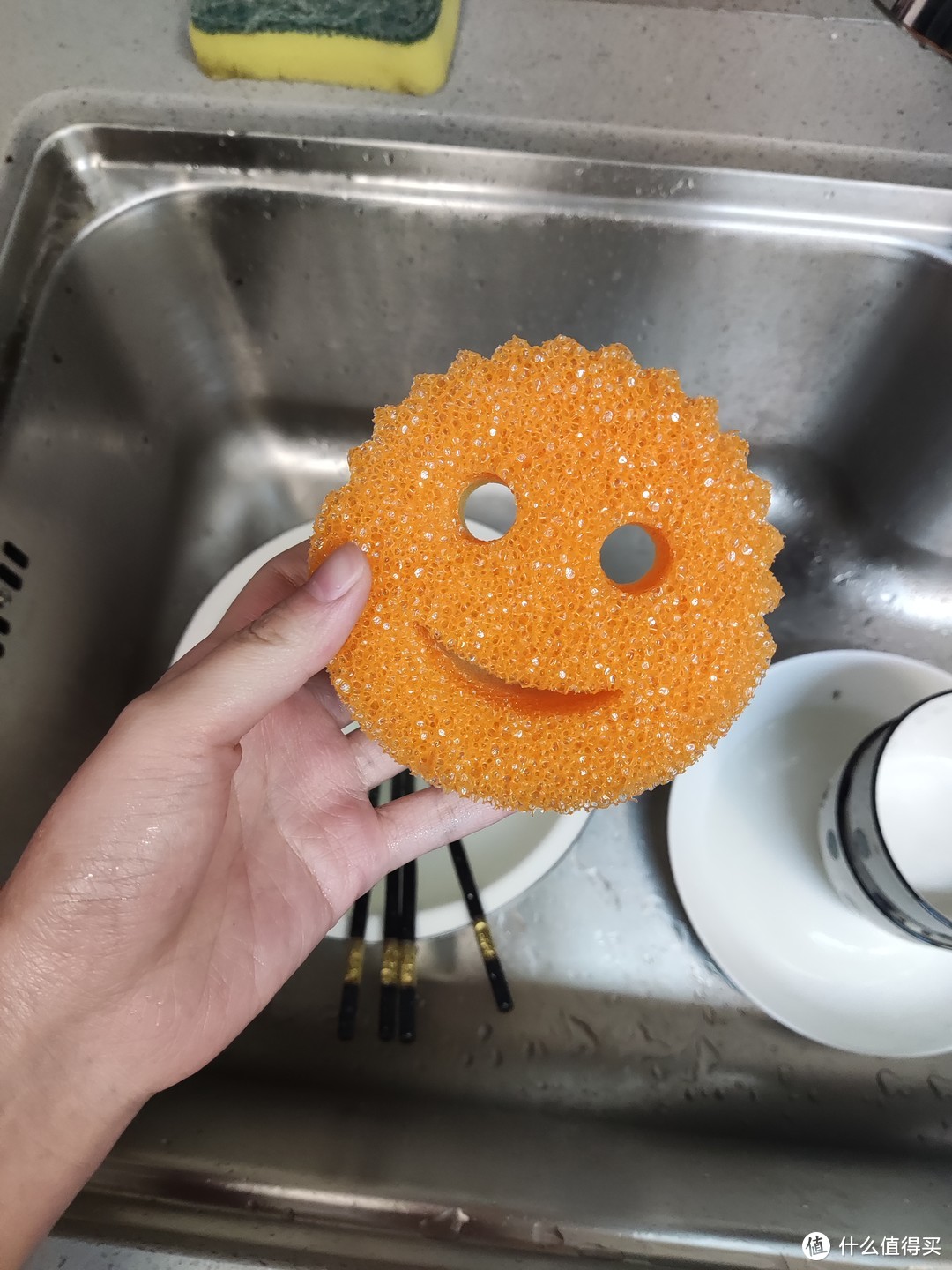 这是一款很好用的笑脸洗碗擦