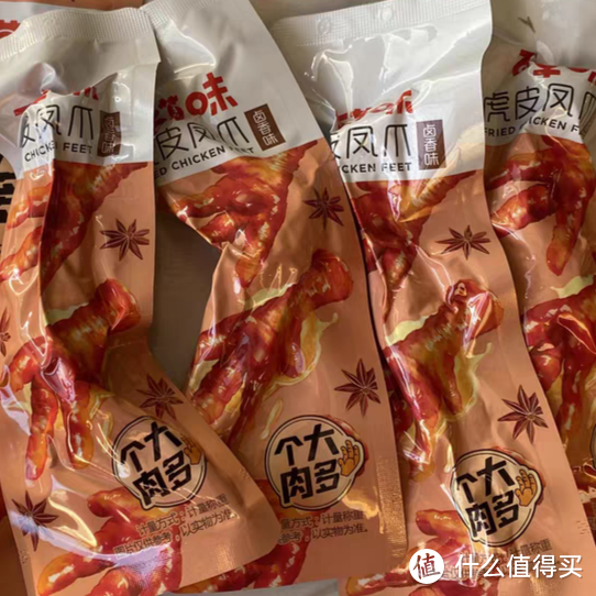 百草味虎皮凤爪，味道不错哦