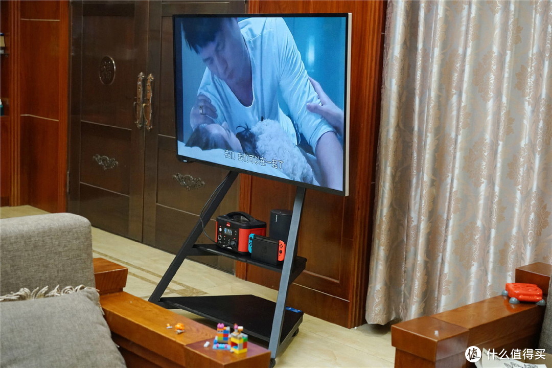 告别传统安装方式，让电视动起来：索见Eiffel移动电视支架初体验
