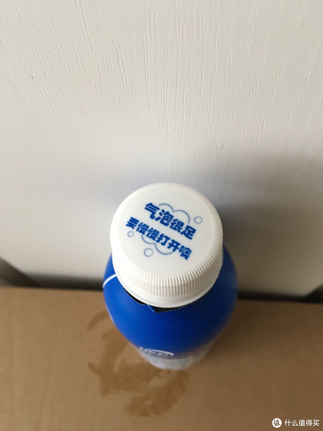 安慕希有气泡的酸奶。其实是乳酸菌风味发酵饮料。
