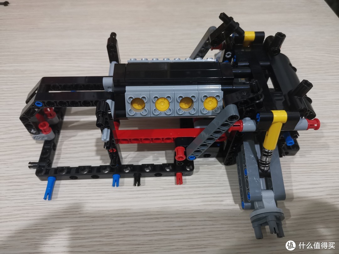 LEGO 科技机械组系列 42125 冠军赛车 法拉利 488 GTE 开箱评测