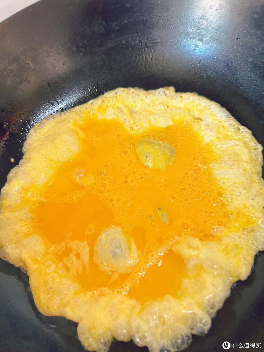 用小母鸡下的🥚做的一个家常版蛋炒饭。