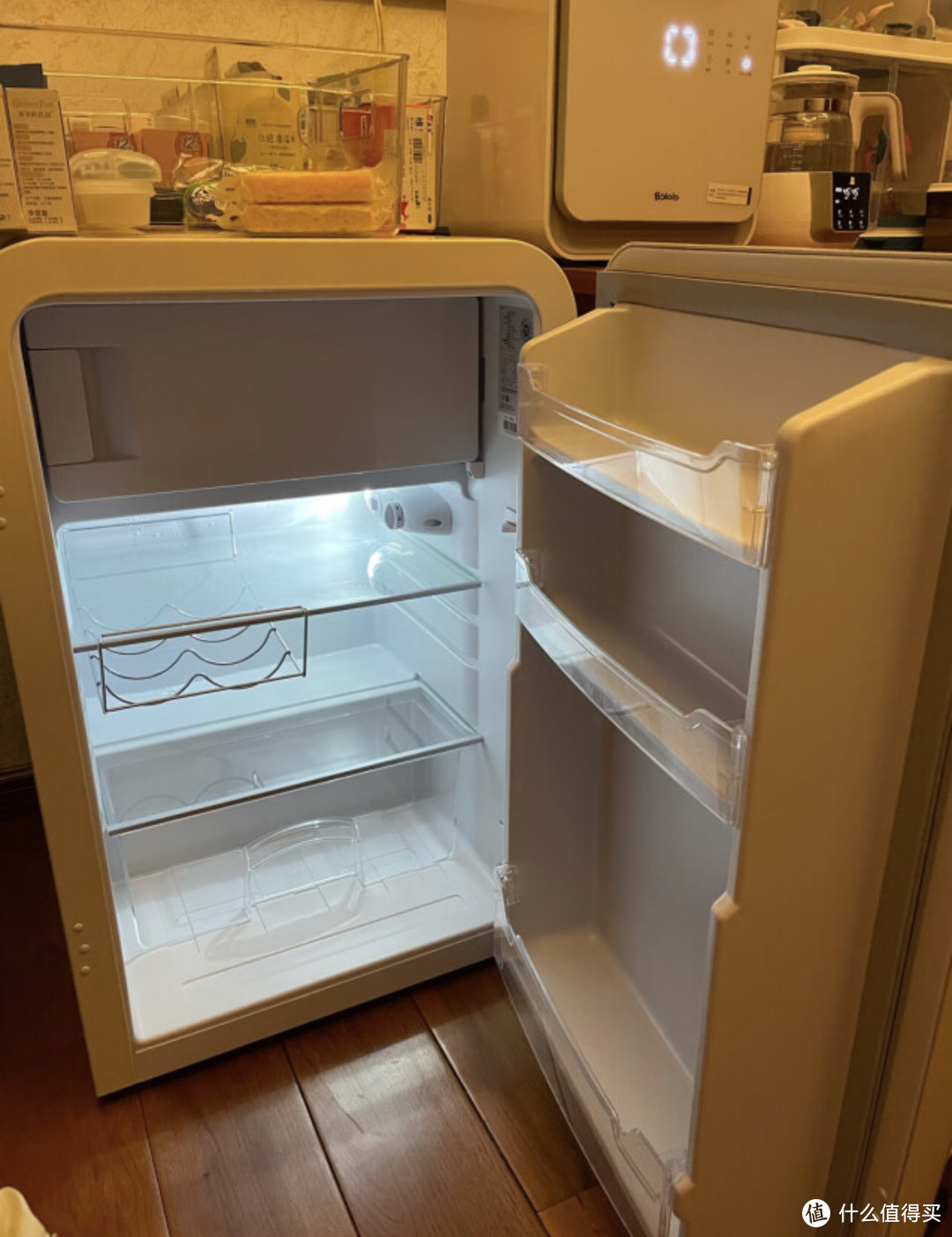 ￼￼￼￼哈士奇复古小冰箱单门！