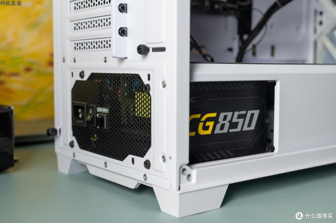 得益于本身扎实的用料和配置,基本上可以兼容全系的12和13代酷睿cpu