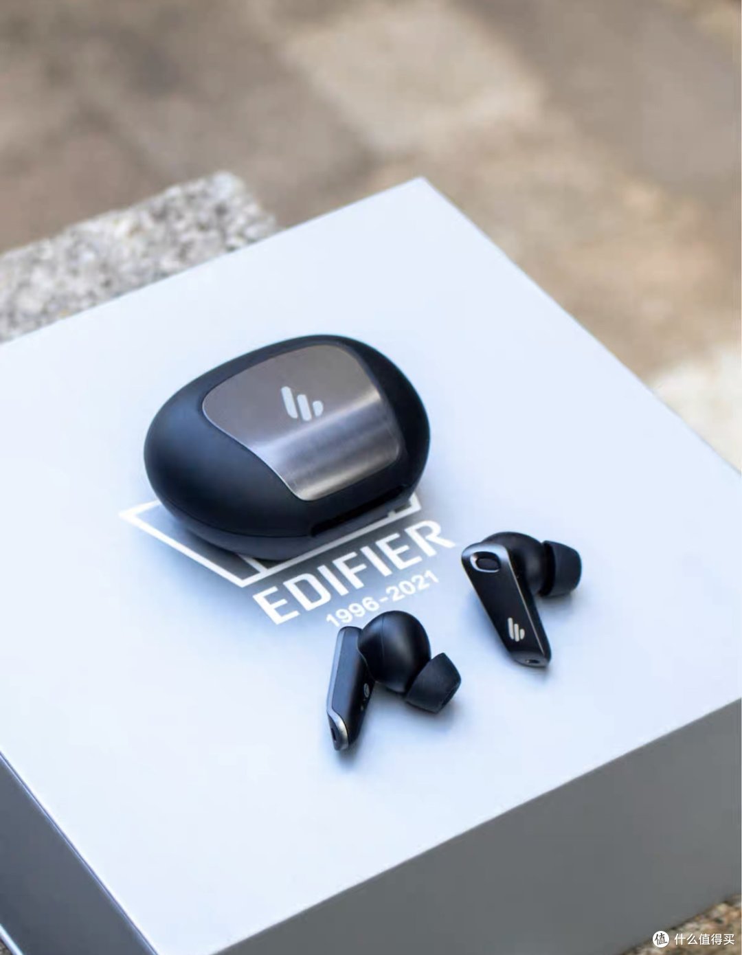 漫步者降噪蓝牙耳机