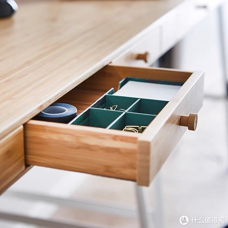 实木材质，极简风原木书桌