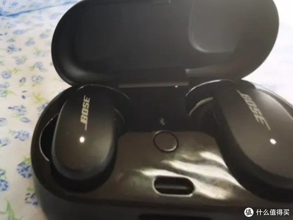 认证挑战赛。Bose Earbuds无线消噪耳塞 黑色 真无线蓝牙耳机 降噪豆 Bose大鲨 11级消噪 动态音质均衡技