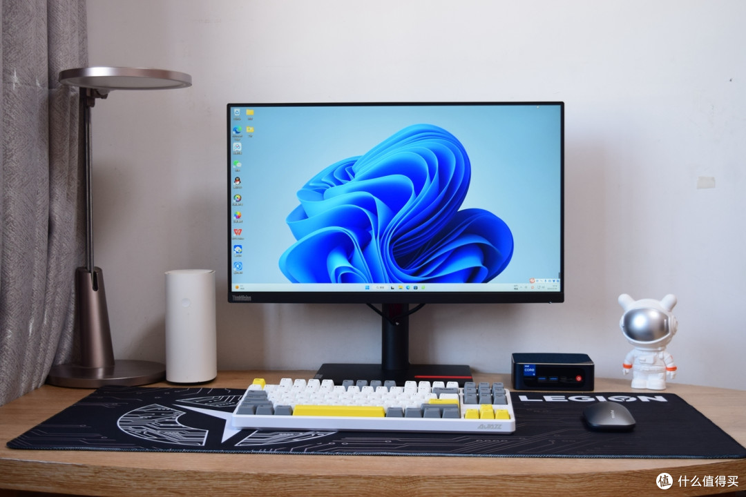 人体工学设计更适合办公的千元显示器联想t24i商务屏评测