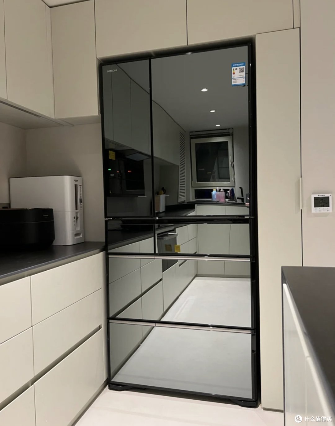 一万多的冰箱和三四千元的冰箱有什么不同？贵的冰箱到底贵在哪？推荐冰箱最适合家庭式用的价位。