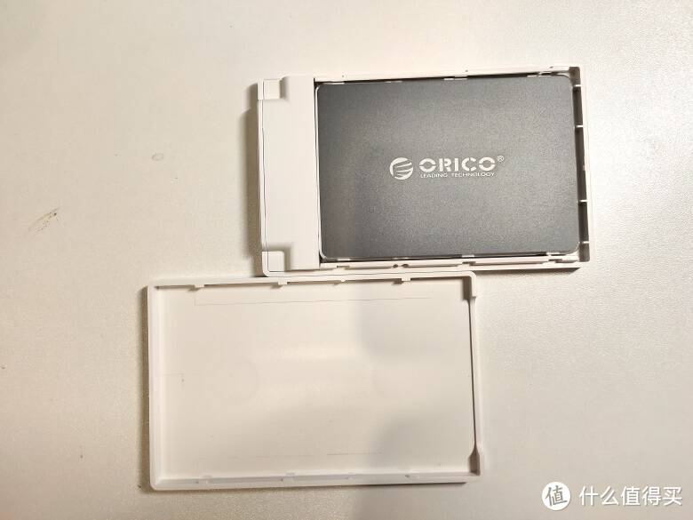 理工男的回忆杀，ORICO复古磁带2.5寸SATA硬盘盒